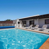 Holiday Accommodation Rentals Monta√±a Roja - Villa GBP69.0